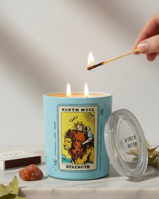 Strength Tarot Candle · Patchouli Amber · Red Jasper